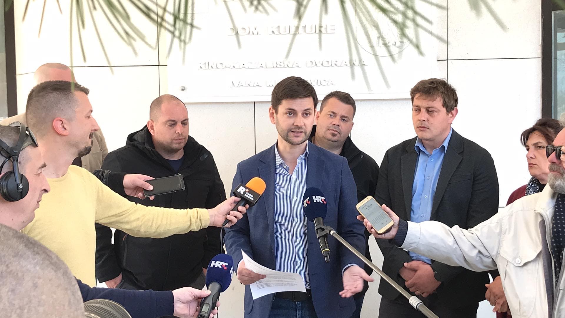 Vijećnici s Jelićeve liste: 'Nećemo doći na prvi dio sjednice, pozivamo i druge da ne sudjeluju u režiranom političnom igrokazu' 