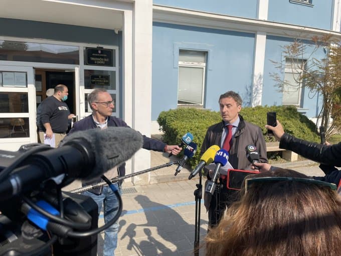 Sud oslobodio Zadrane koji su pisali po Facebooku da Plenkovića treba gađati trulim jajima