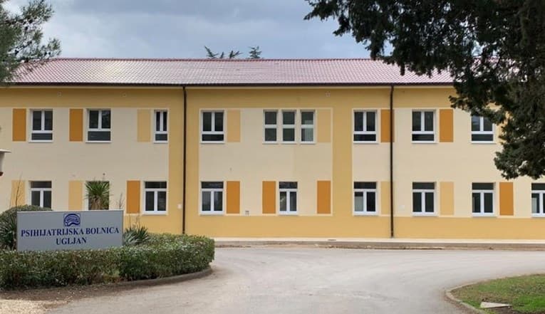 Ravnatelj bolnice na Ugljanu pojasnio zašto je u oglasu za psihijatra tražio stručni ispit za građevinara 