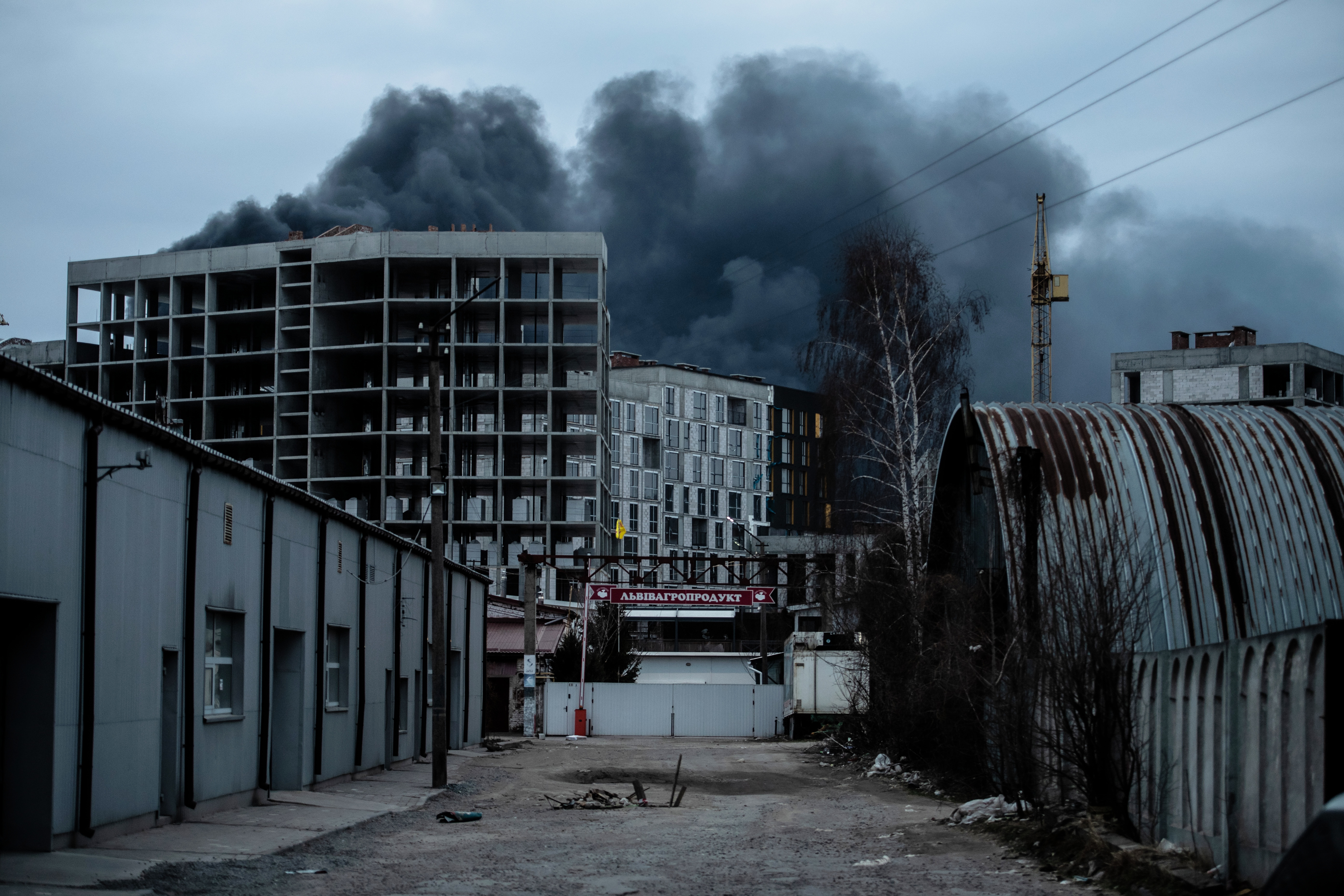 Rusija uništava ukrajinska skladišta goriva i hrane, u Mariupolju ljudi umiru od gladi i dehidracije