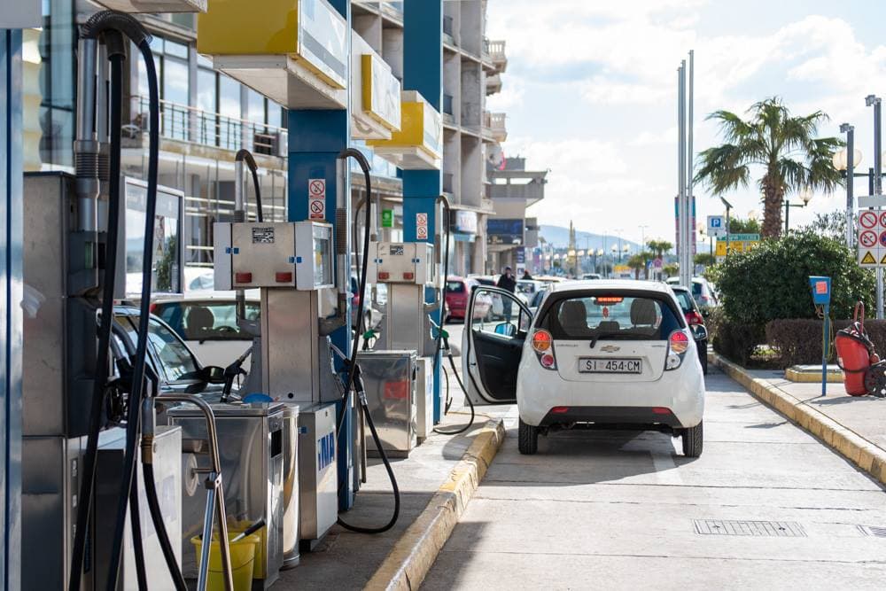 Od sutra cijena benzina raste za 62 lipe, dizela i plavog dizela za 1,5 kuna