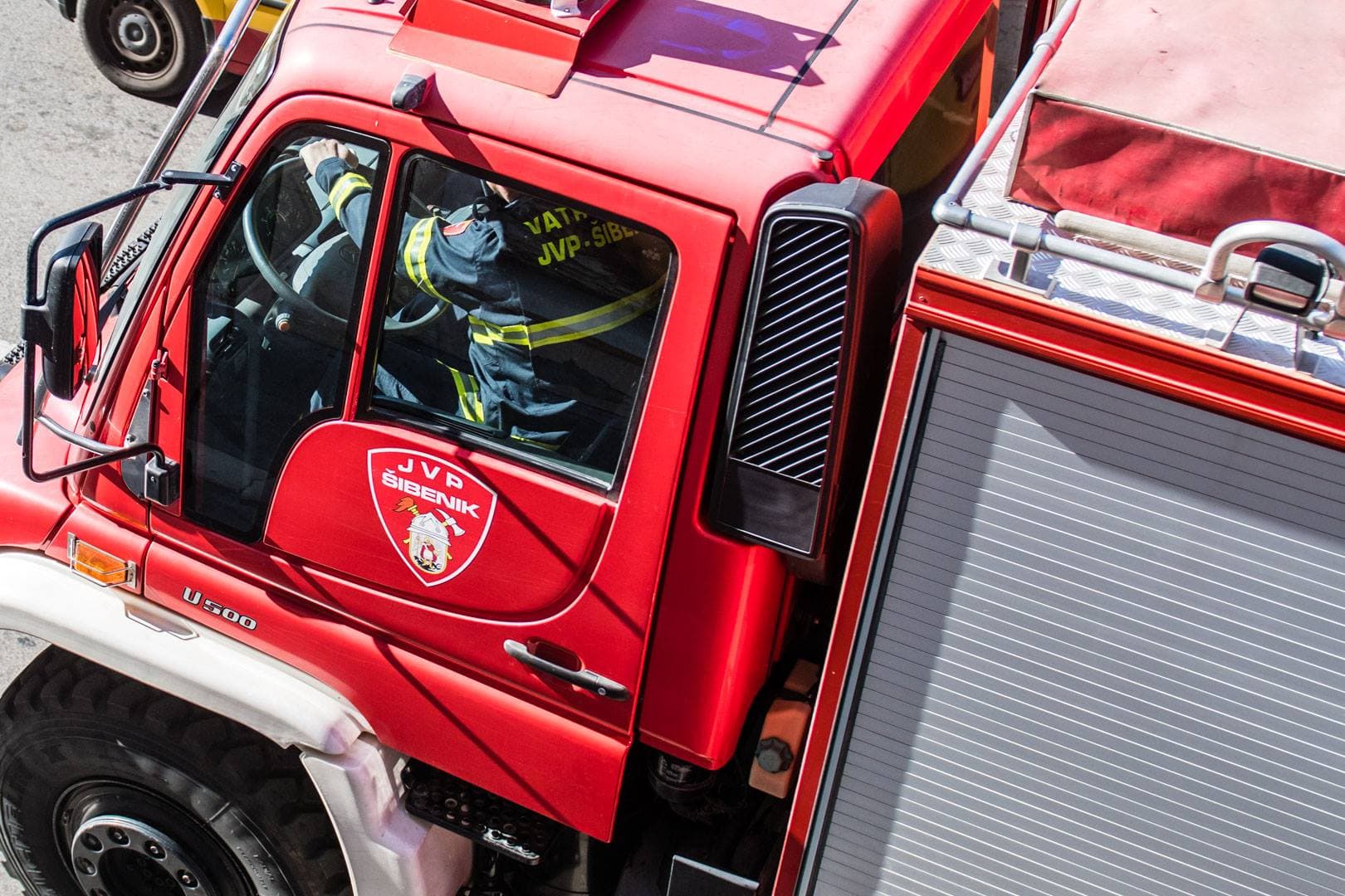 Vatrogasci projurili do benzinske u Ražinama: ‘Izlilo se gorivo iz automobila’
