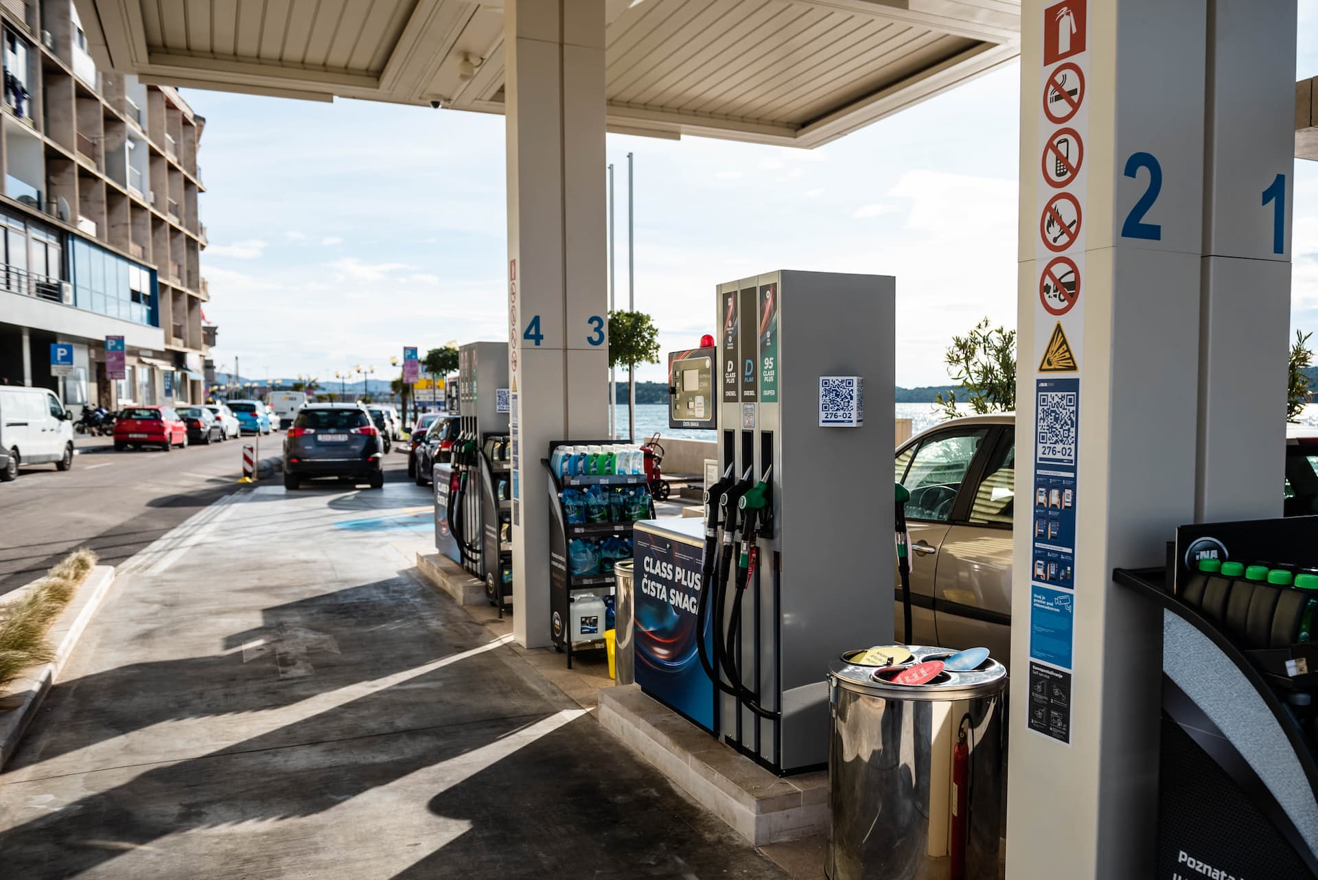 Cijene nafte potonule za 13 posto, hoće li i gorivo pojeftiniti? 