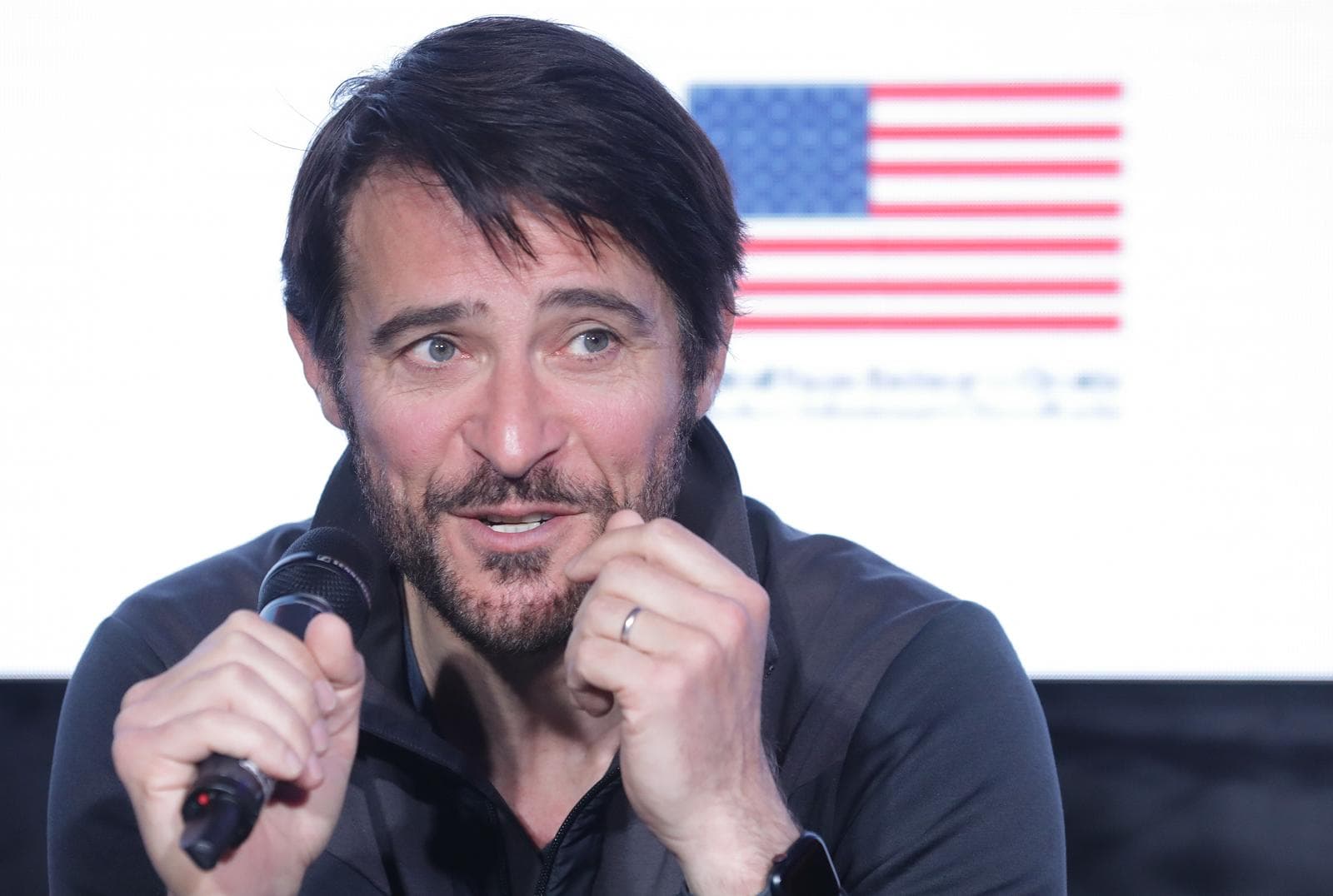 Goran Višnjić došao u Zagreb i iznenadio novim imidžom 