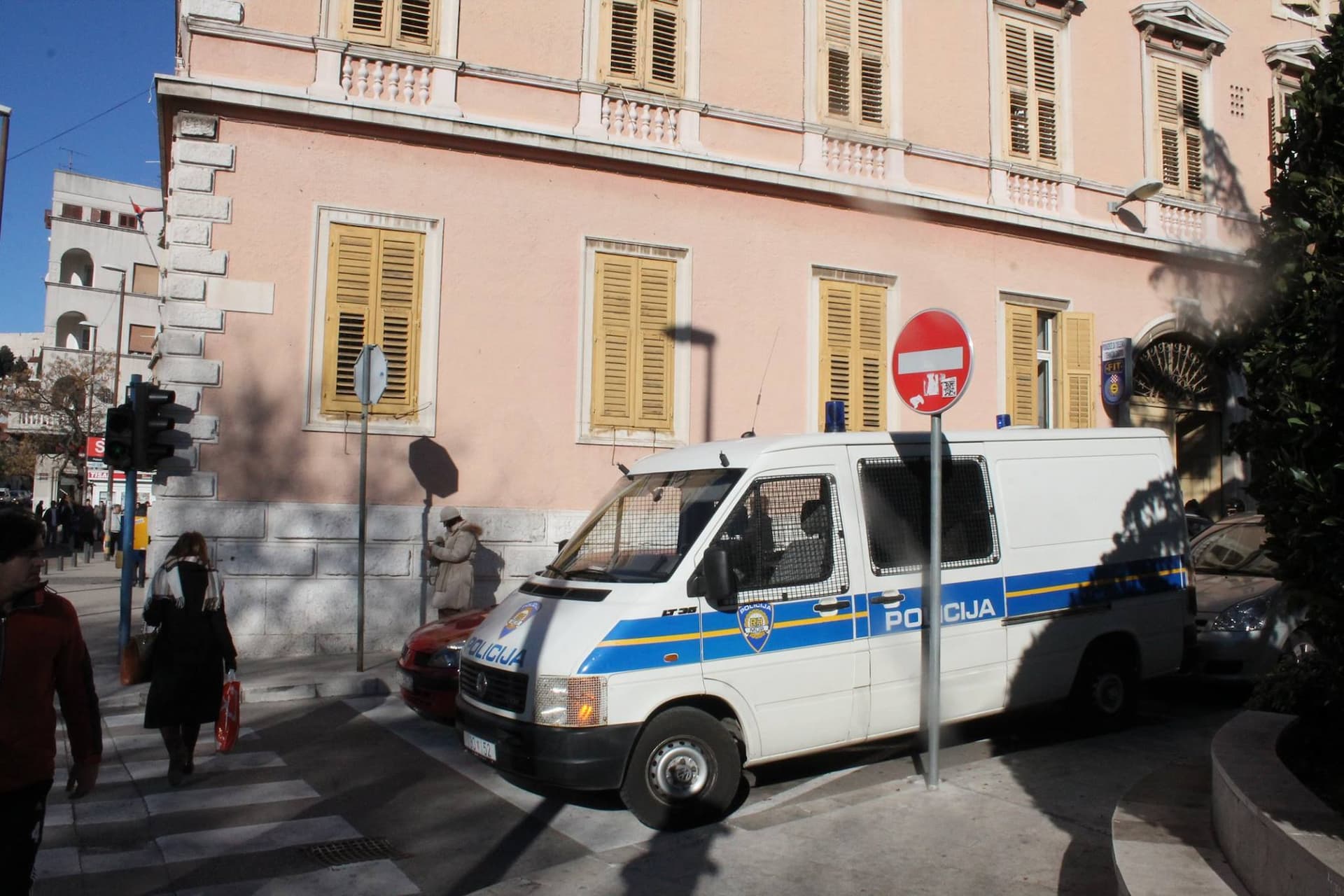 Muškarac (64) u Šibeniku pritvoren zbog sumnje da je spolno zlostavljao dijete