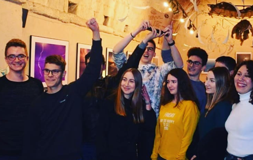 Kviz udruga Šibenik rezervirala je u utorak pub kviz u Azimutu isključivo za srednjoškolce: 'Na mladima svijet ostaje'