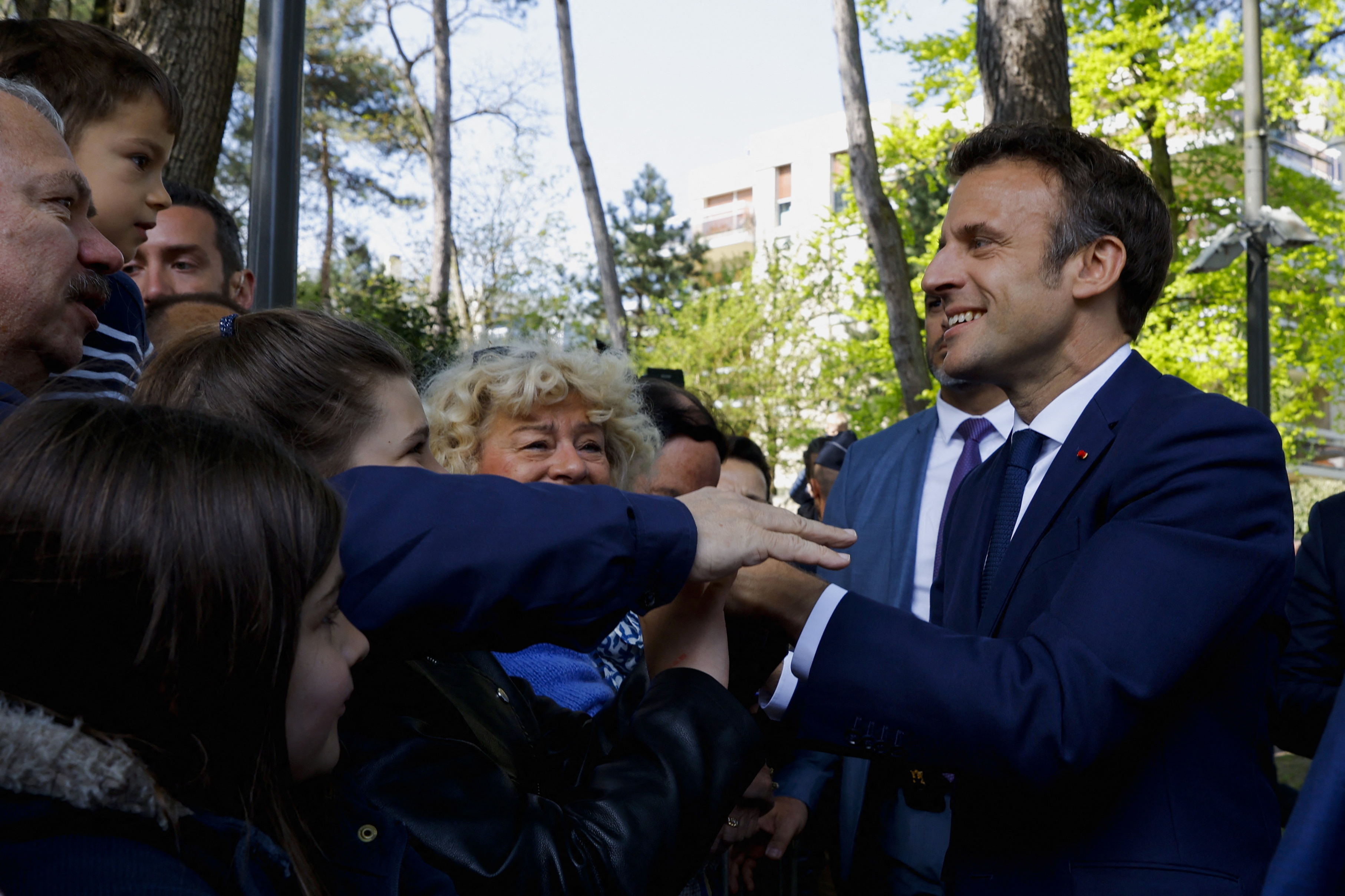 Prve projekcije: Macron ponovno predsjednik Francuske 