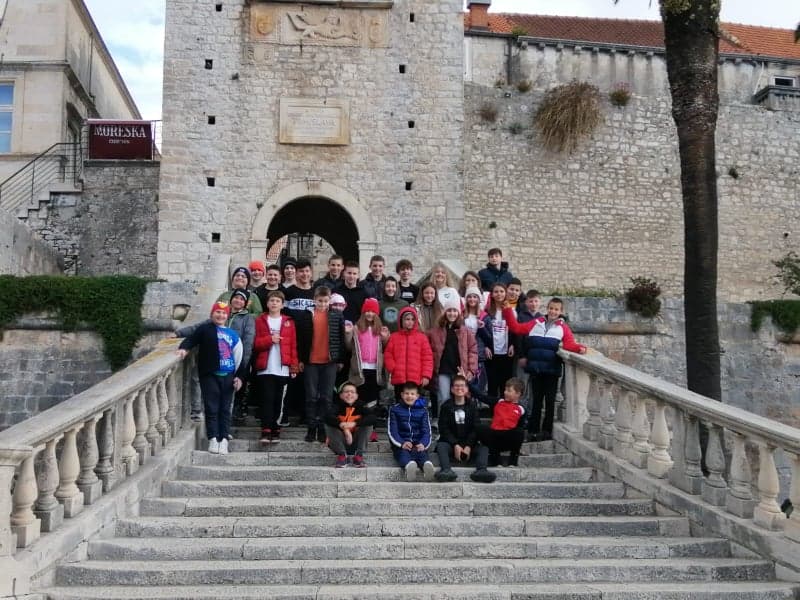 Plivački klub Šibenik osvojio devet medalja na mitingu u Korčuli