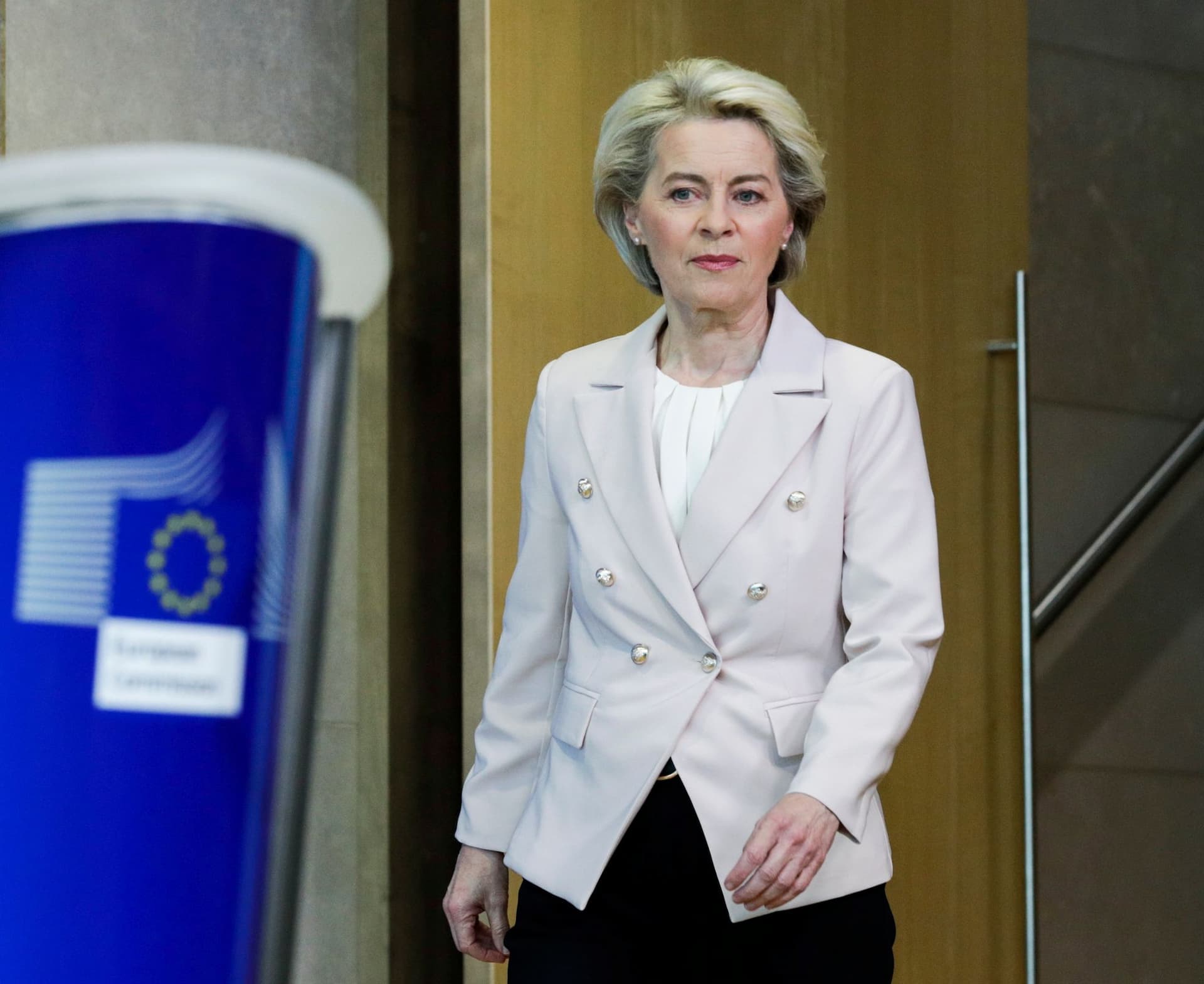 Europska komisija predstavila šesti paket sankcija, uvodi se zabrana uvoza ruske nafte