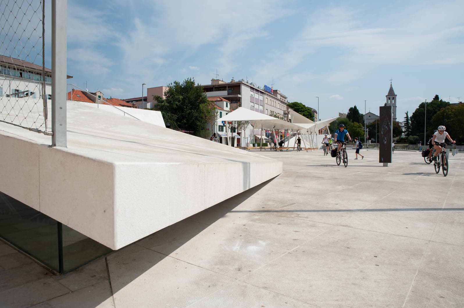 I u Šibeniku protestna akcija 'Dosta!' u znak solidarnosti s Mirelom Čavajdom