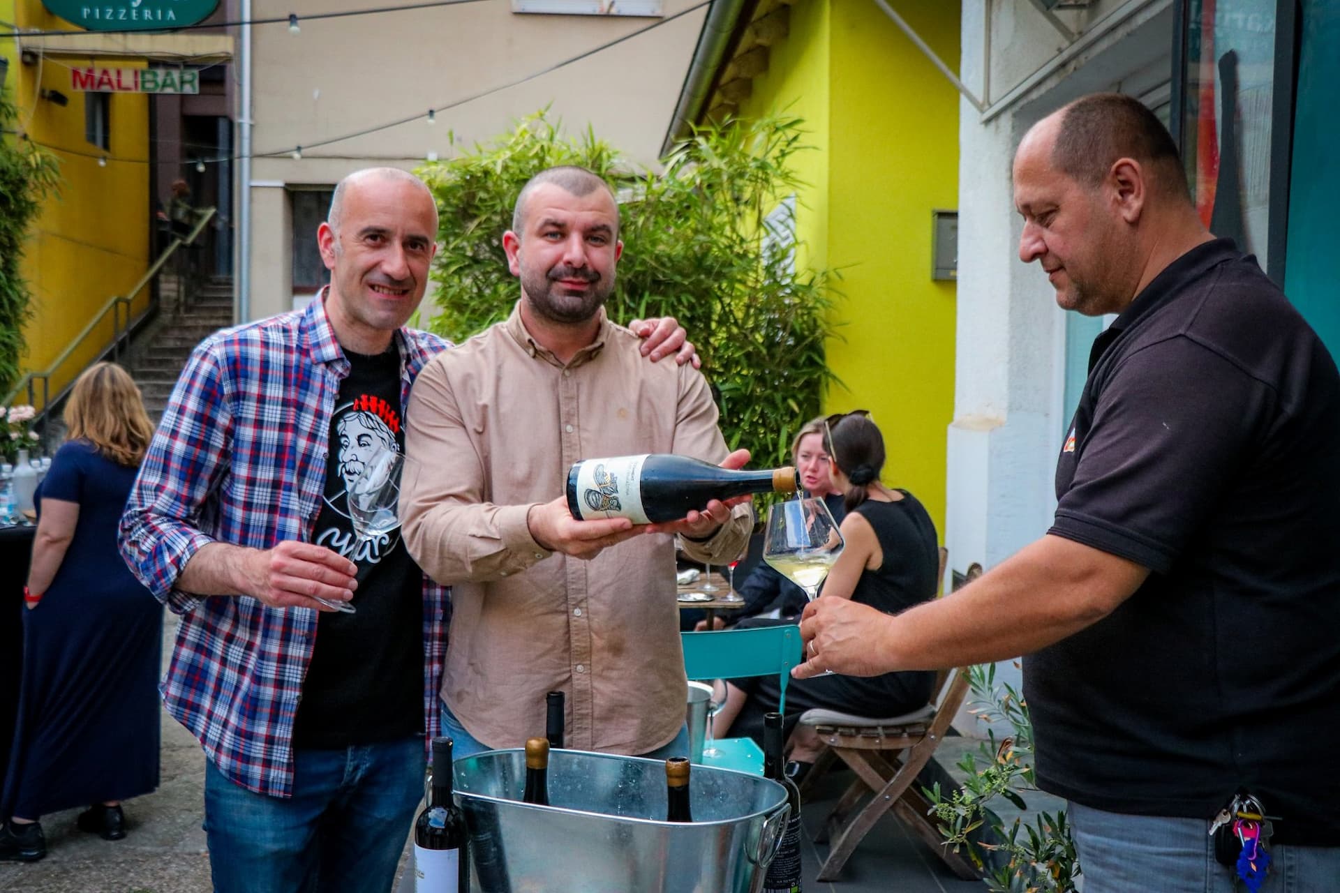 Kušajte romansu pidoće i debita na šibenskoj rivi!    