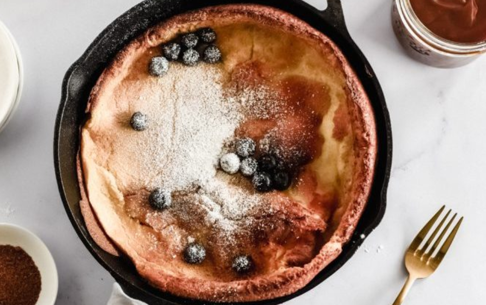 Divno hrskava izvana te mekana i pjenasta iznutra: Nina Mrvica donosi nam recept za Dutch baby palačinku 