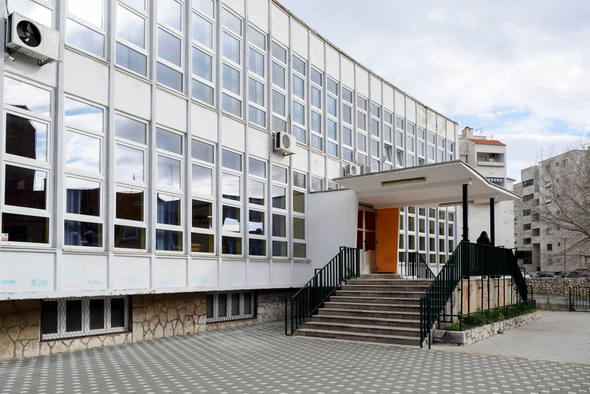 Osnovna škola Tin Ujević proslavlja 60 godina rada: 'Dođite u ponedjeljak na snimanje milenijske fotografije'