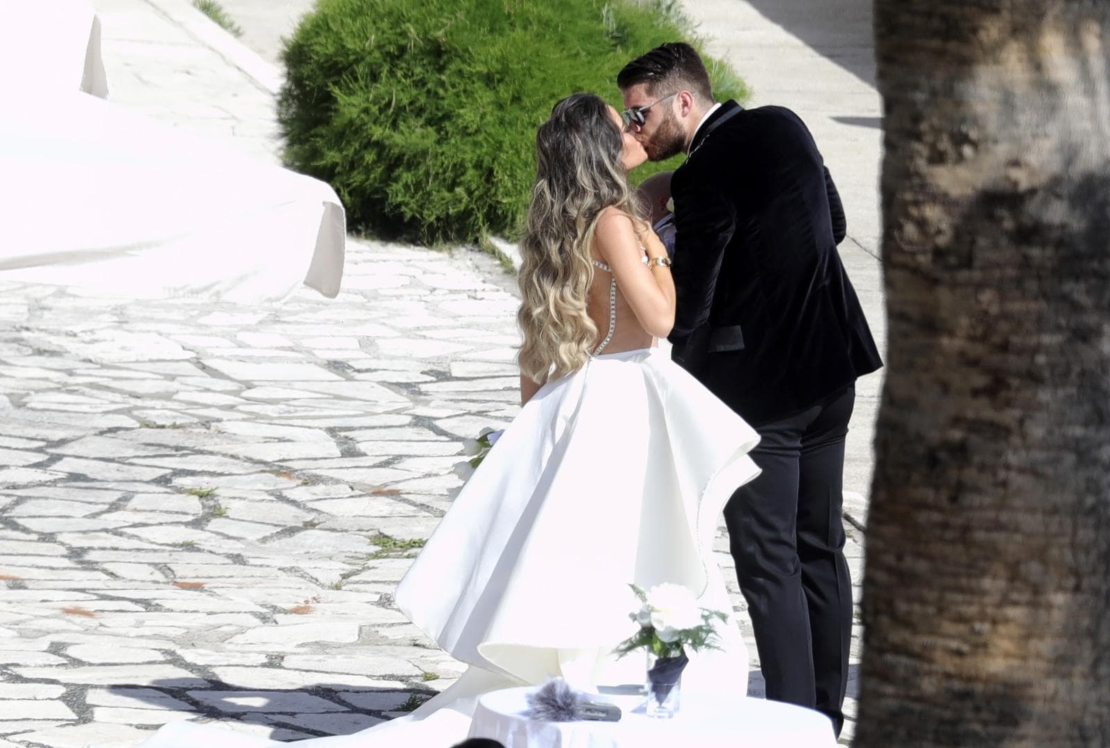 Adriana i Duje Ćaleta-Car vjenčali se u crkvi, mladenka zablistala u raskošnoj vjenčanici