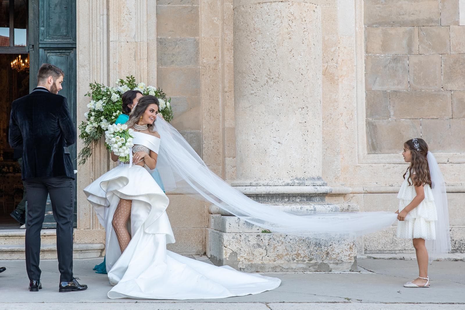 Vjenčanica o kojoj se priča: Adriana Ćaleta-Car u glamuroznoj haljini koja udara kontru tradiciji