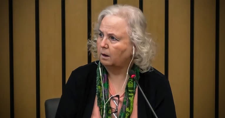Autorica eseja 'Kako ubiti svog muža' osuđena na doživotni zatvor - zbog ubojstva muža!