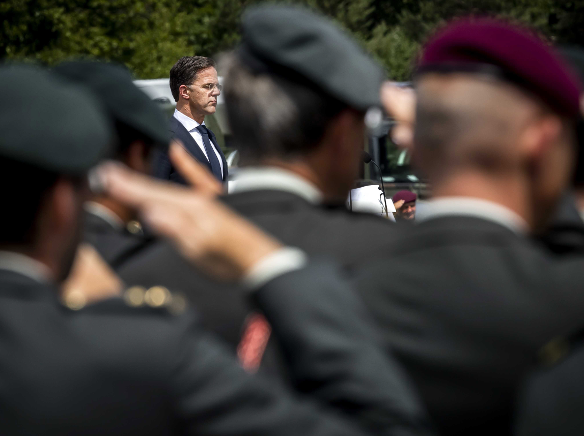 Nizozemski premijer ispričao se vojnicima zbog Srebrenice 