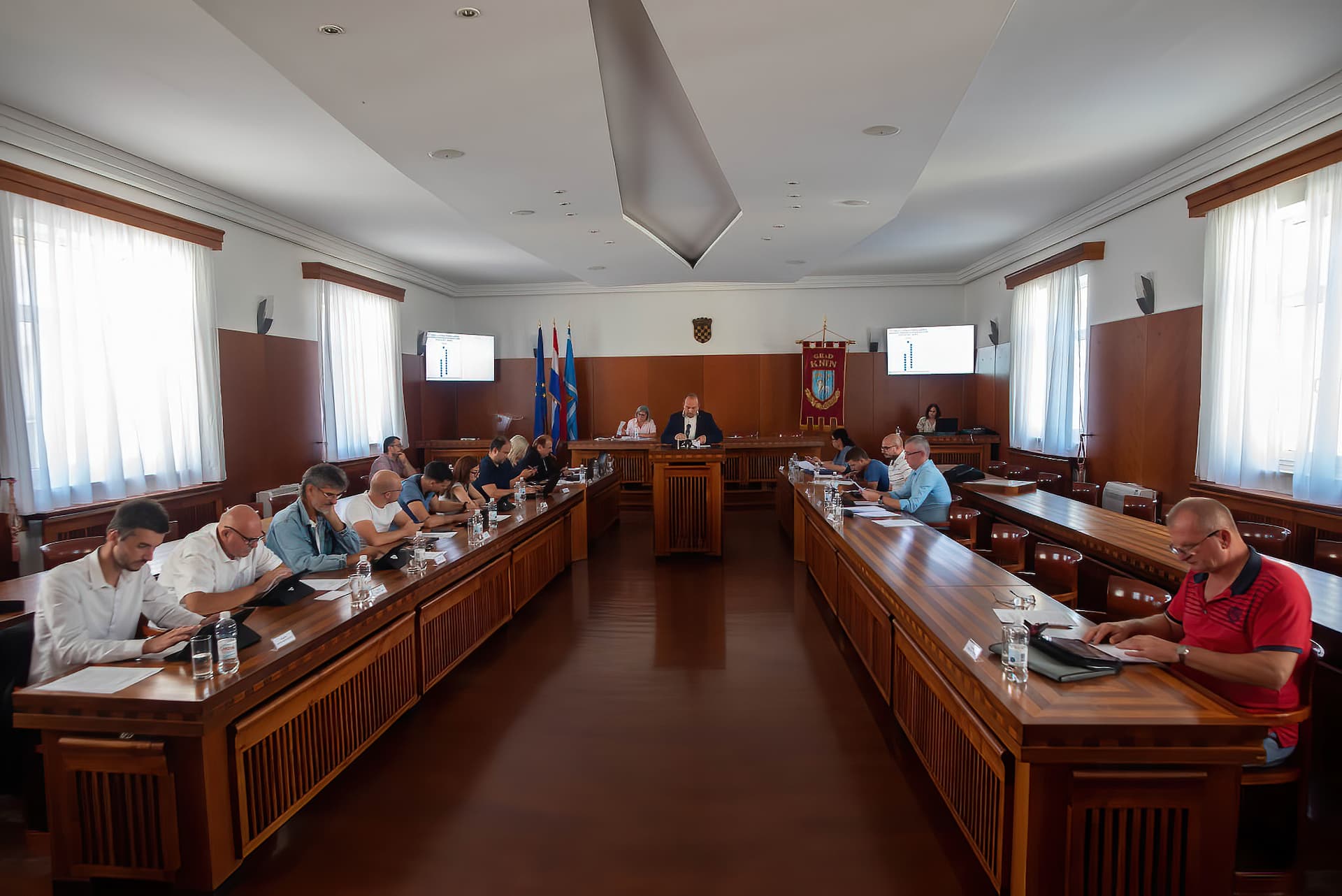 Gradsko vijeće Grada Knina odobrilo zaduživanje za realizaciju aktualnih i budućih EU projekata