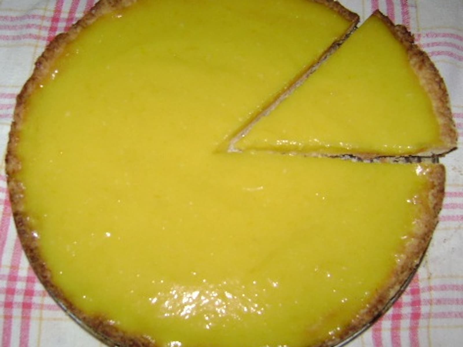 Pita od limuna: Recept za osvježavajući desert bez paljenja pećnice