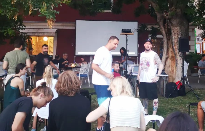 U organizaciji KUŠ-a: Novi pub kviz na travnjaku Azimuta sastavio je Branimir Renje