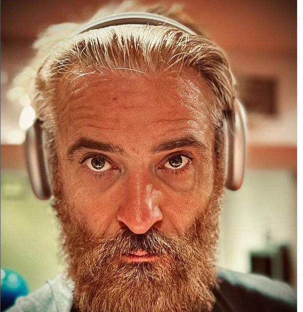 Goran Višnjić iznenadio transformacijom: Pokazao sijedu kosu i bradu