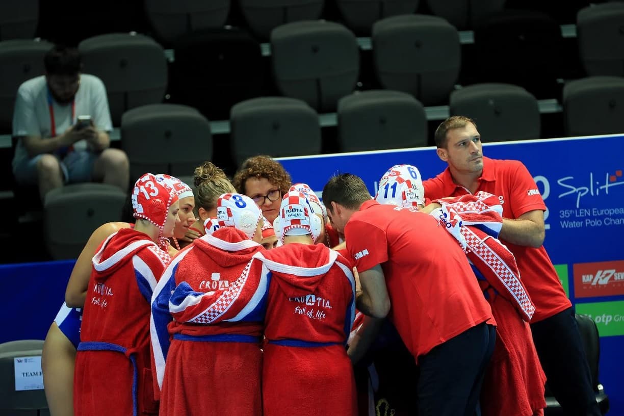 Hrvatska ženska vaterpolo reprezentacija skupinu dovršila teškim porazima, slijedi četvrtfinale