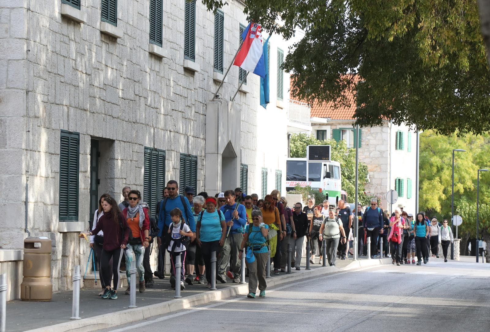 Preko 100 sudionika hodočastilo od Vodica do Pirovca u sklopu 'Camino Šibenik tjedna' 
