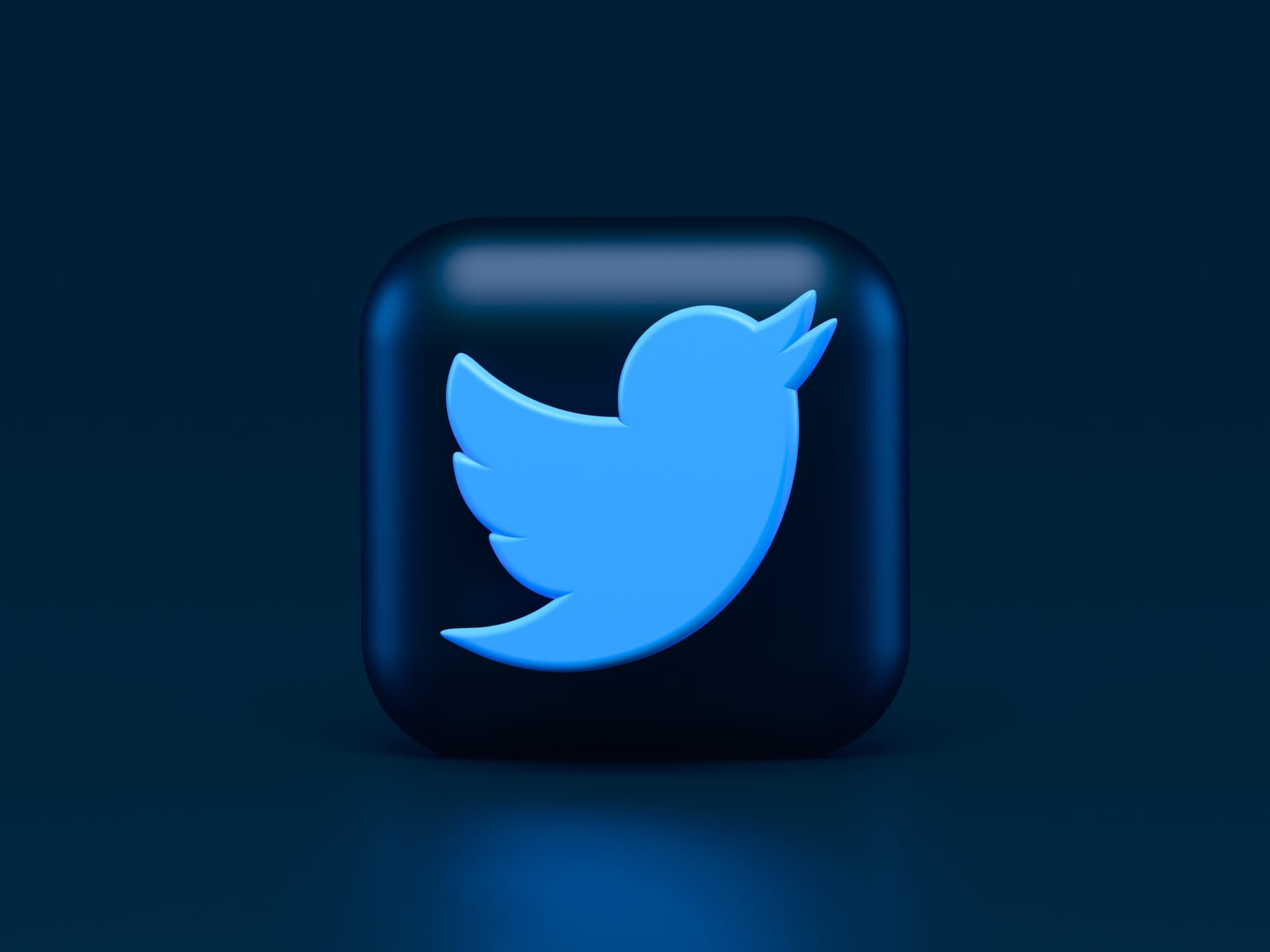 Twitter uvodi plaćanje: Manje reklama i autentifikacija koštat će 8 dolara mjesečno