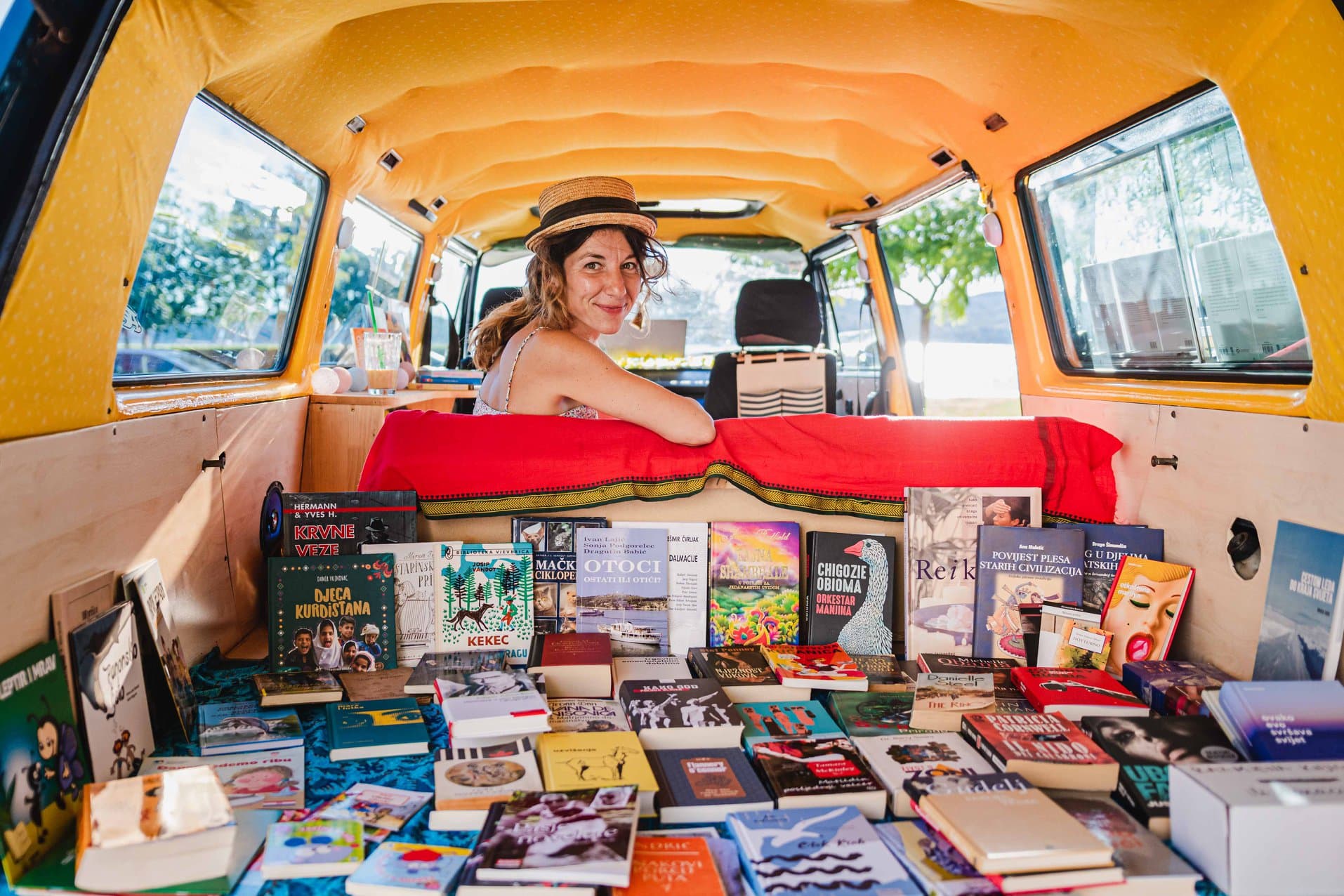 Bookmobile danas stiže u Primošten