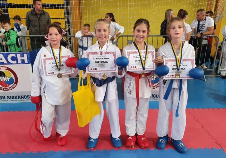 Članovi Karate kluba 'Okit' na turniru 5. 'Mostar open' osvojili deset medalja 