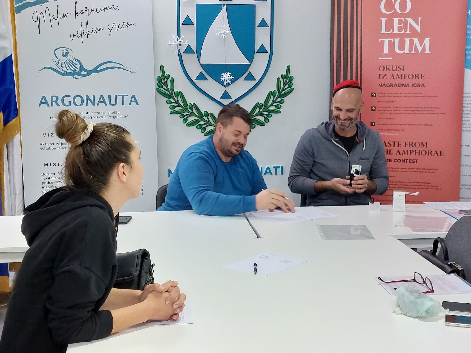 Murterske udruge potpisale ugovore s Općinom: 'Ovo mjesto živi od vas ljudi'