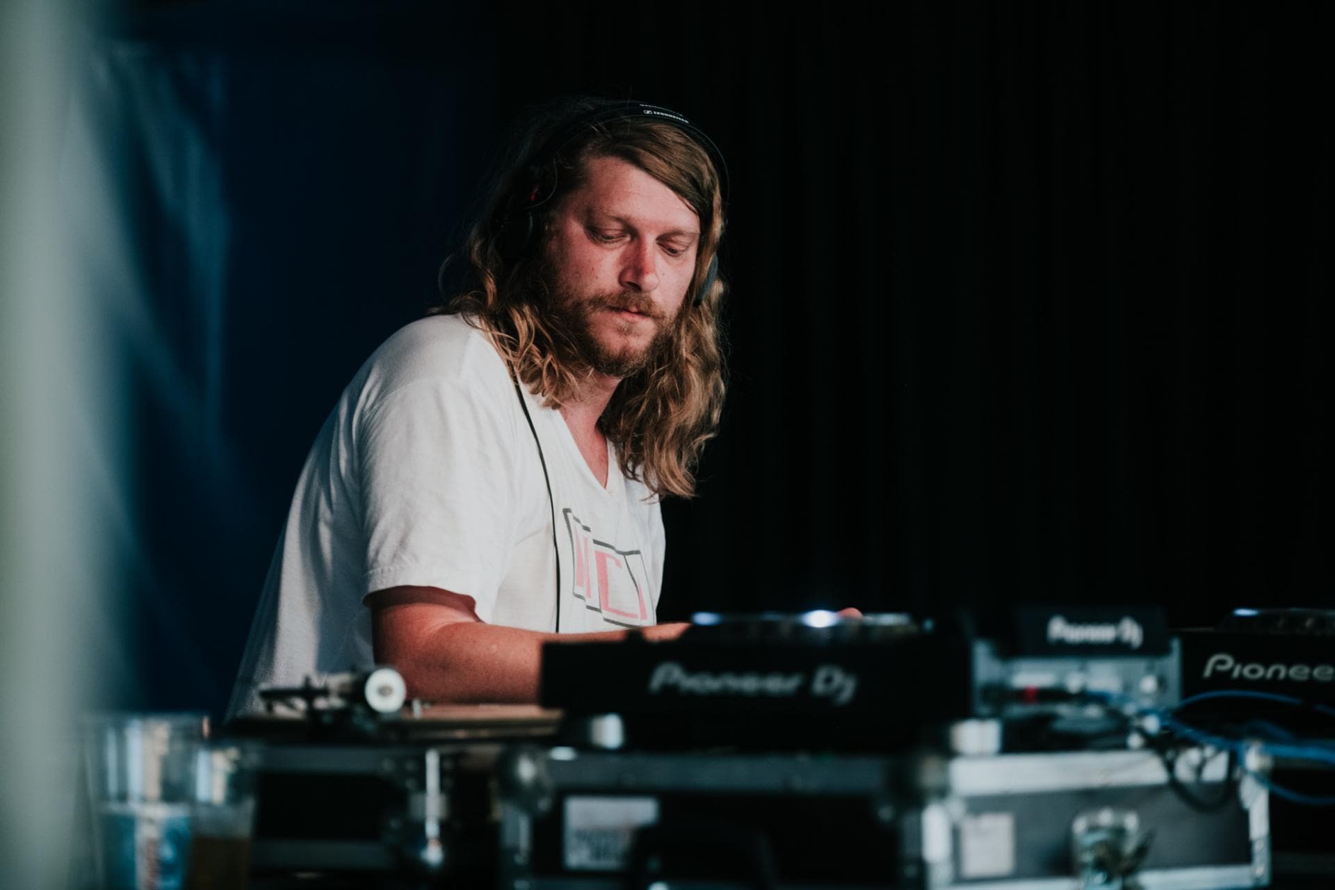 Rudman stiže u Šibenik s upravo osvojenim nagradama za album i remix godine