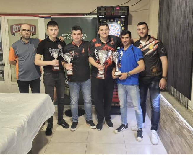 Zvonimir Pervan osvojio Premier League Zlatin Pan za sezonu 2022./2023.  