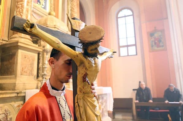 Godišnja proslava krvarenja raspela iz šibenske gradske župe svetog Križa – Dolac