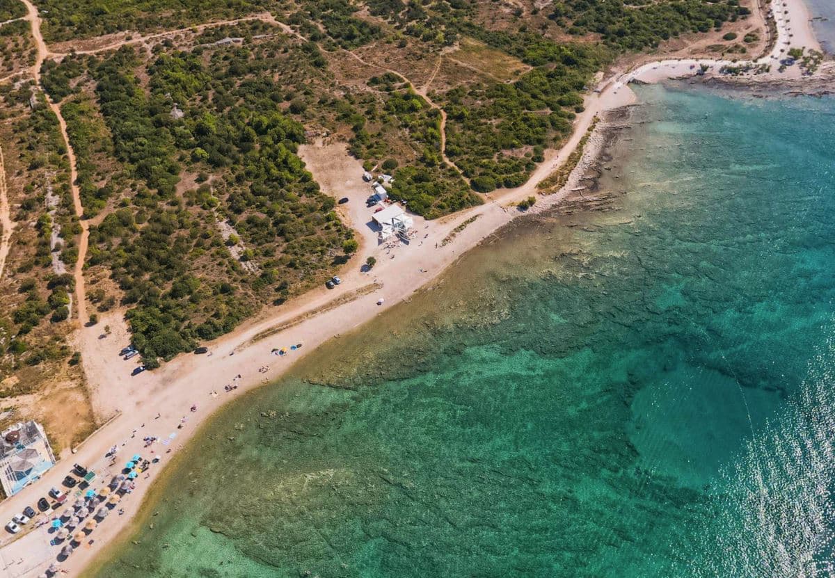 Šetnica Tribunj-Vodice u završnoj fazi: Stižu rasvjeta, urbana oprema, stabla..