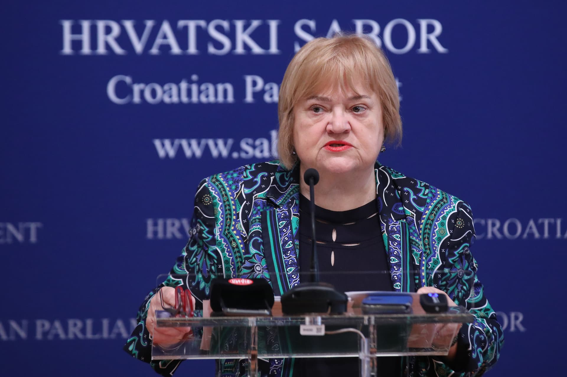 U Hrvatskoj ove godine do 180 tisuća dozvola za rad strancima