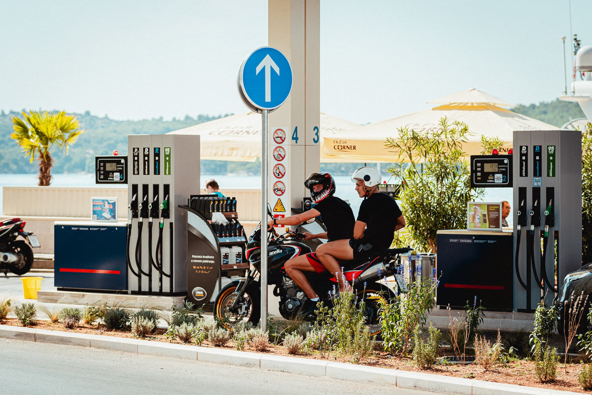 Smanjenje cijena benzina i dizela za osam centi po litri