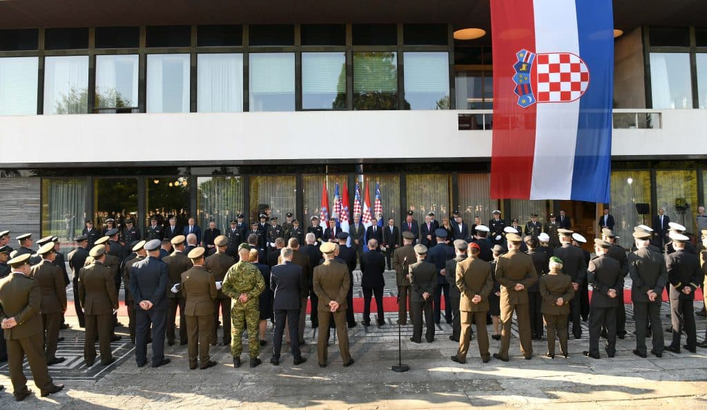 Milanović uručio odlikovanja u povodu Dana Oružanih snaga RH
