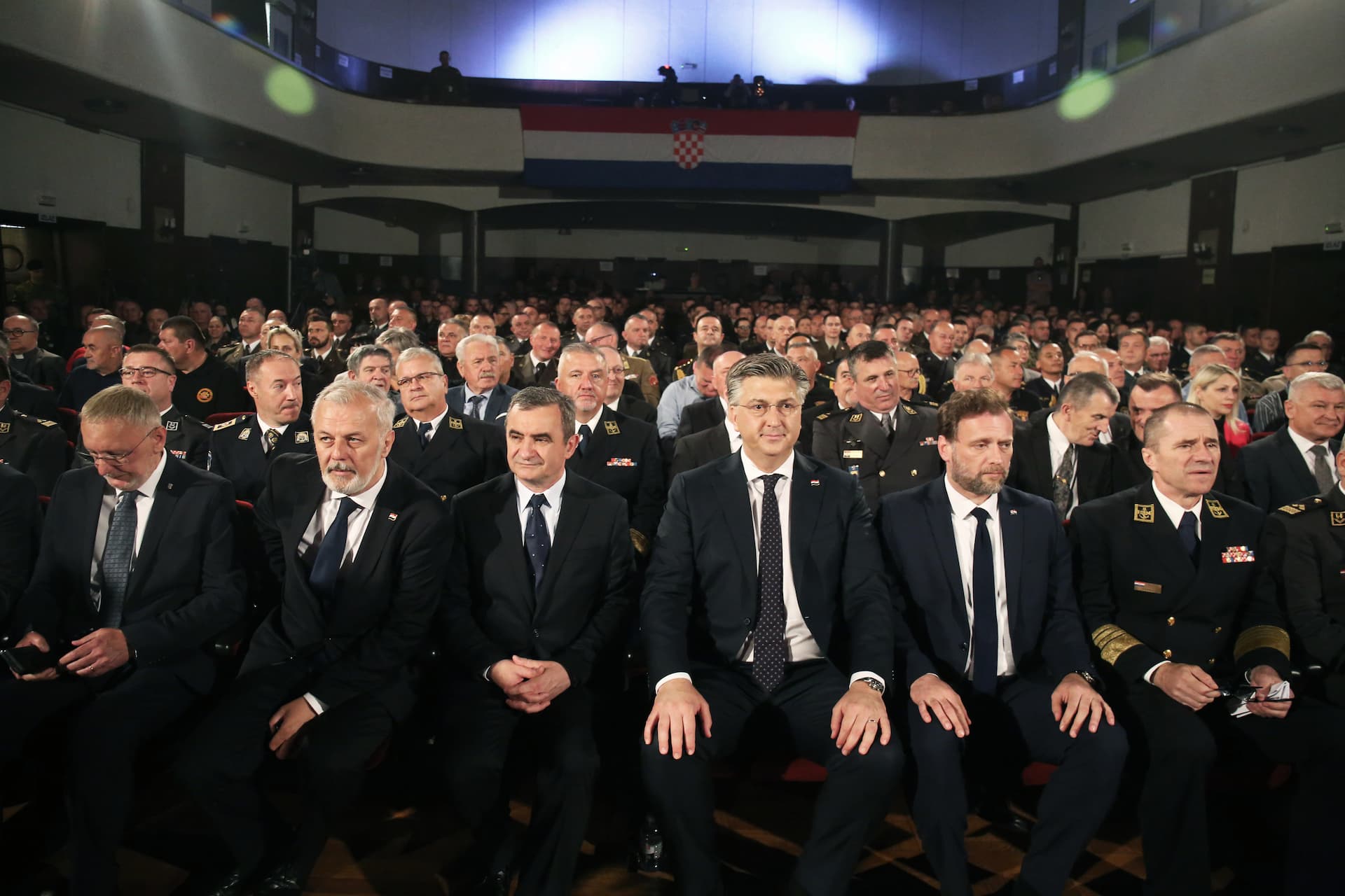 Svečana akademija u povodu 32. obljetnice ustrojavanja Hrvatske vojske: 'Ulaganje nije tabu'
