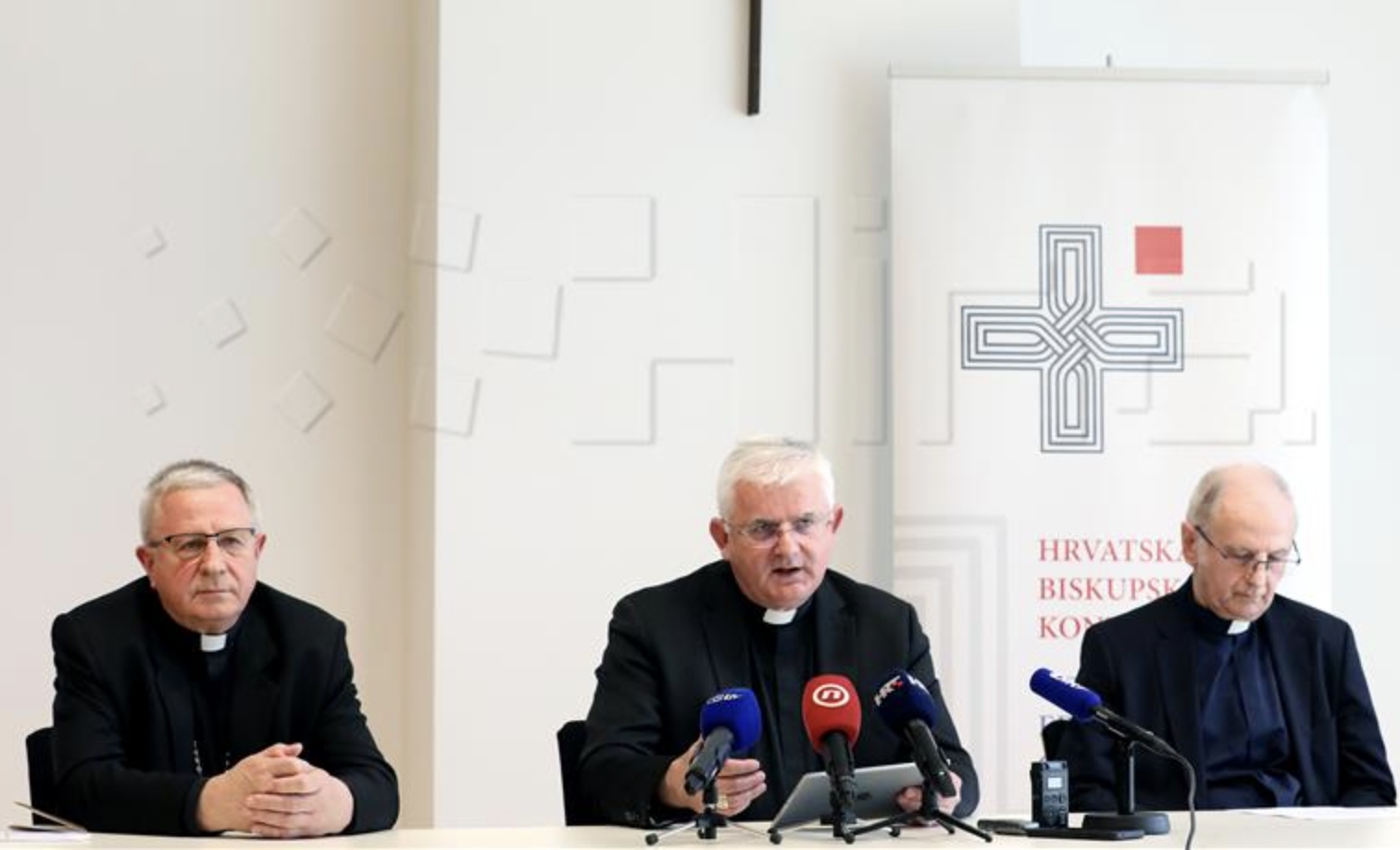 Biskupi izdali dva priručnika o zaštiti maloljetnika od seksualnog zlostavljanja