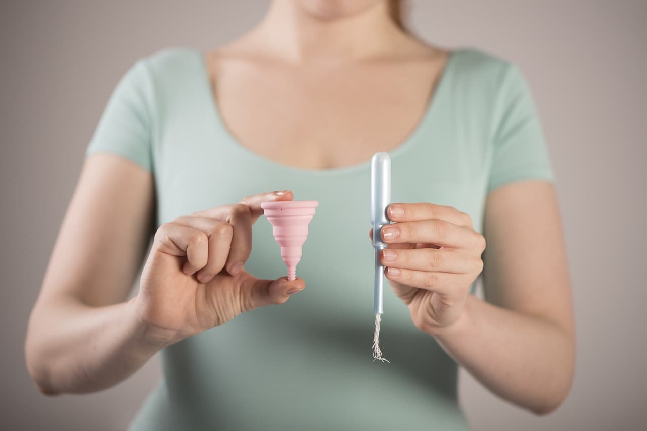 Je li opasno preko noći spavati s tamponom? Evo što kaže liječnica
