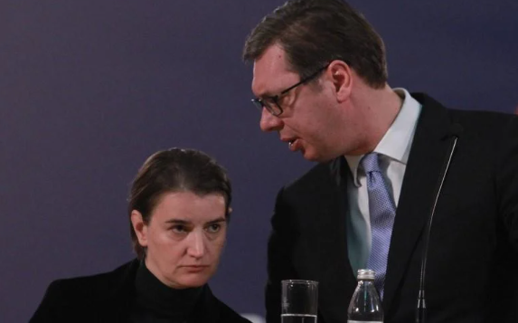 Srbija: Brnabić ponudila ostavku, Vučić najavio mogućnost prijevremenih izbora 