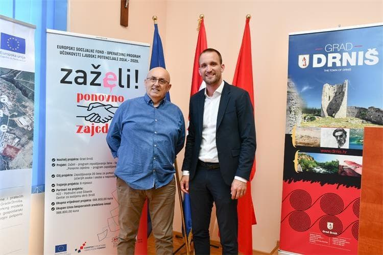 Ministar Erlić u radnom Drnišu: Gradonačelnik Begonja upoznao ga s projektima