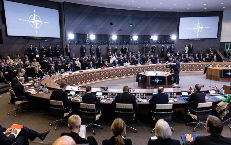 Ministri obrane NATO-a raspravljat će o odgovoru na rat u Ukrajini 