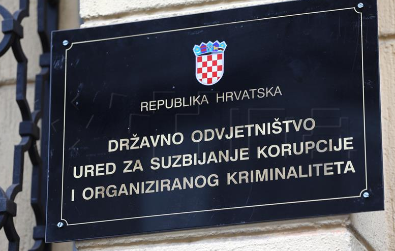 Dužnosnik Porezne uprave uhićen u antikorupcijskoj akciji