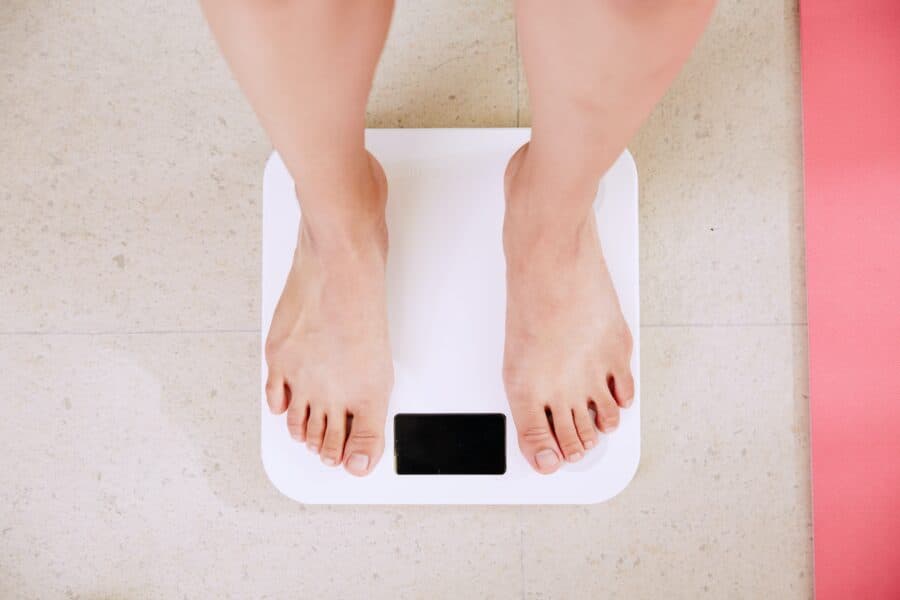 Ove navike mogu potajno sabotirati vaš gubitak kilograma 