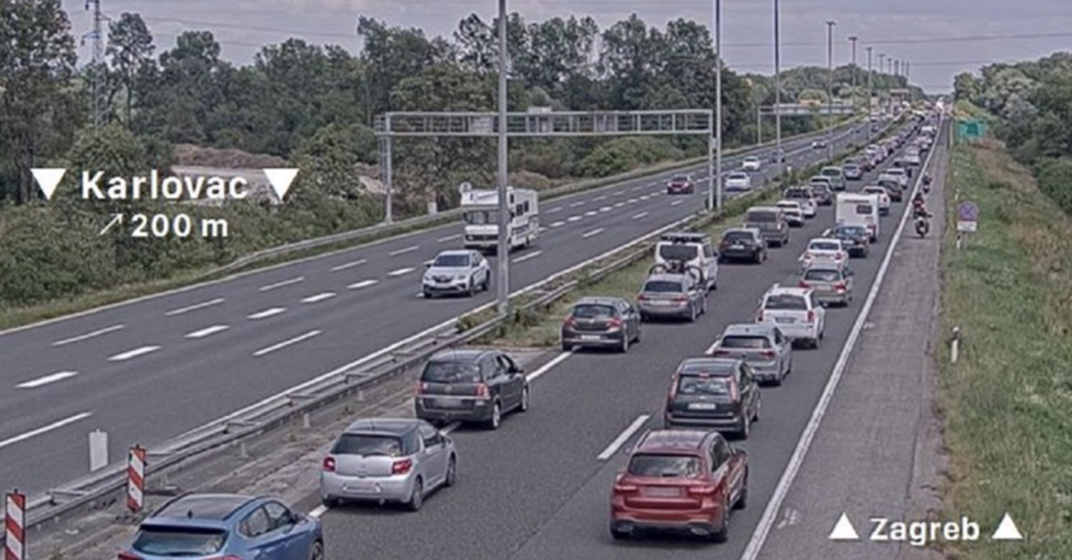 Kraj produženog vikenda donio velike gužve na autocestama