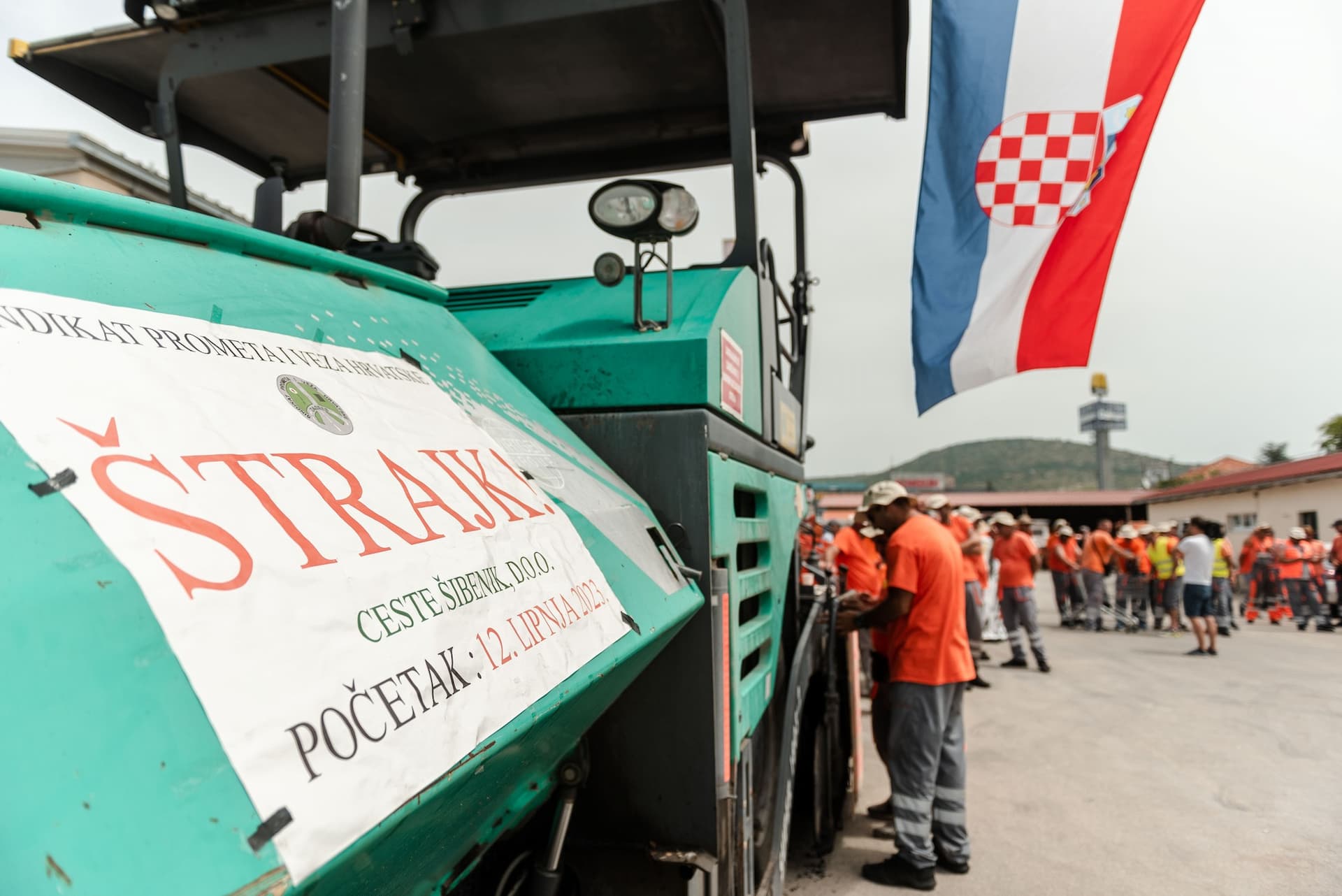 Radnici Cesta Šibenik ušli u treći tjedan štrajka, najavili tužbu