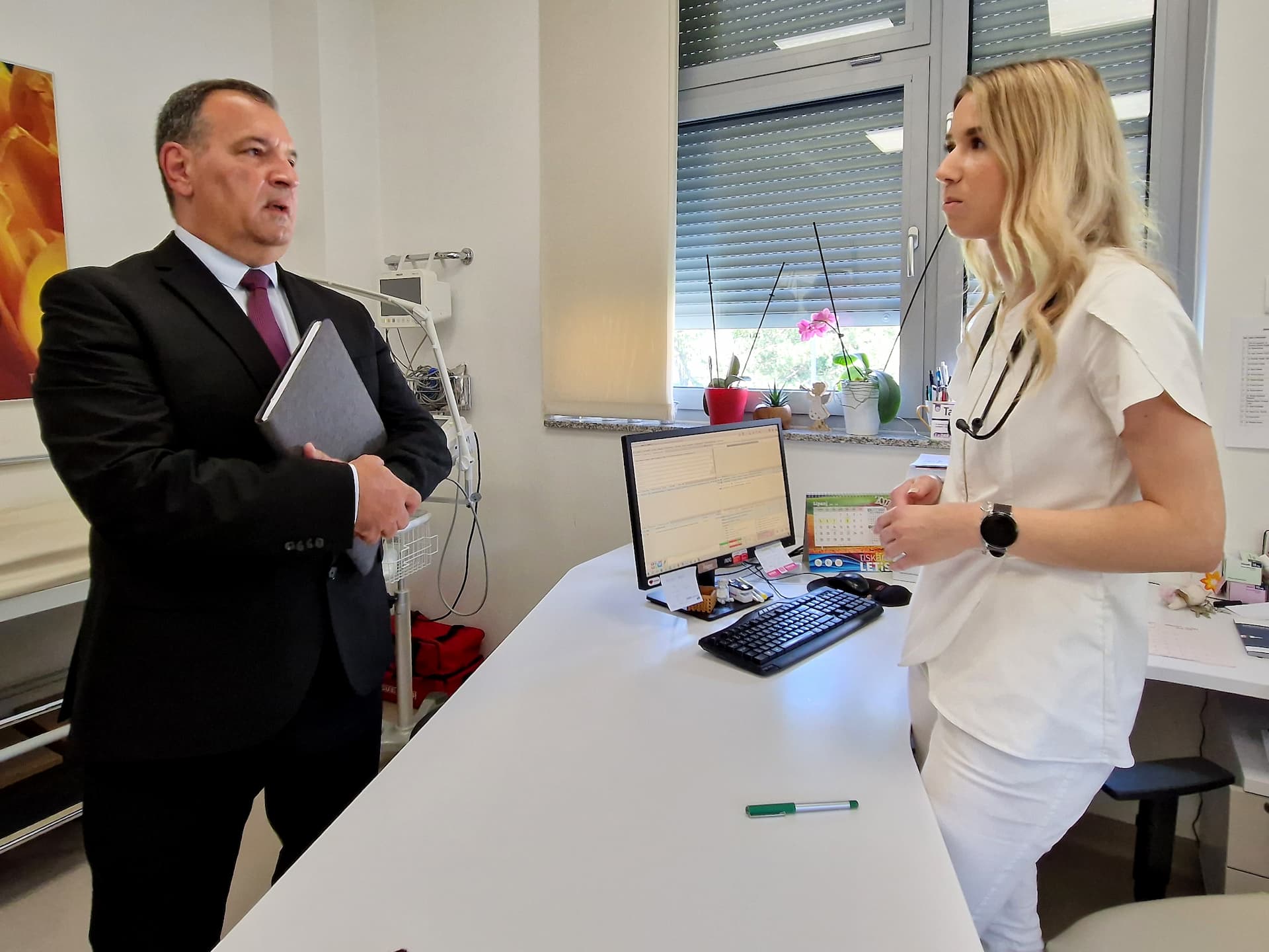 Ministar Beroš: 'Broj osiguranika u HZZO-u za 400.000 veći od broja hrvatskih građana'