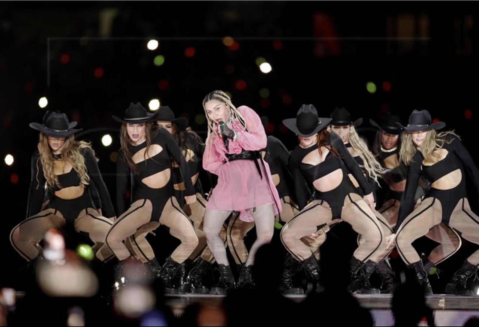 Madonna otkazala turneju, u bolnici je zbog ozbiljne bakterijske infekcije